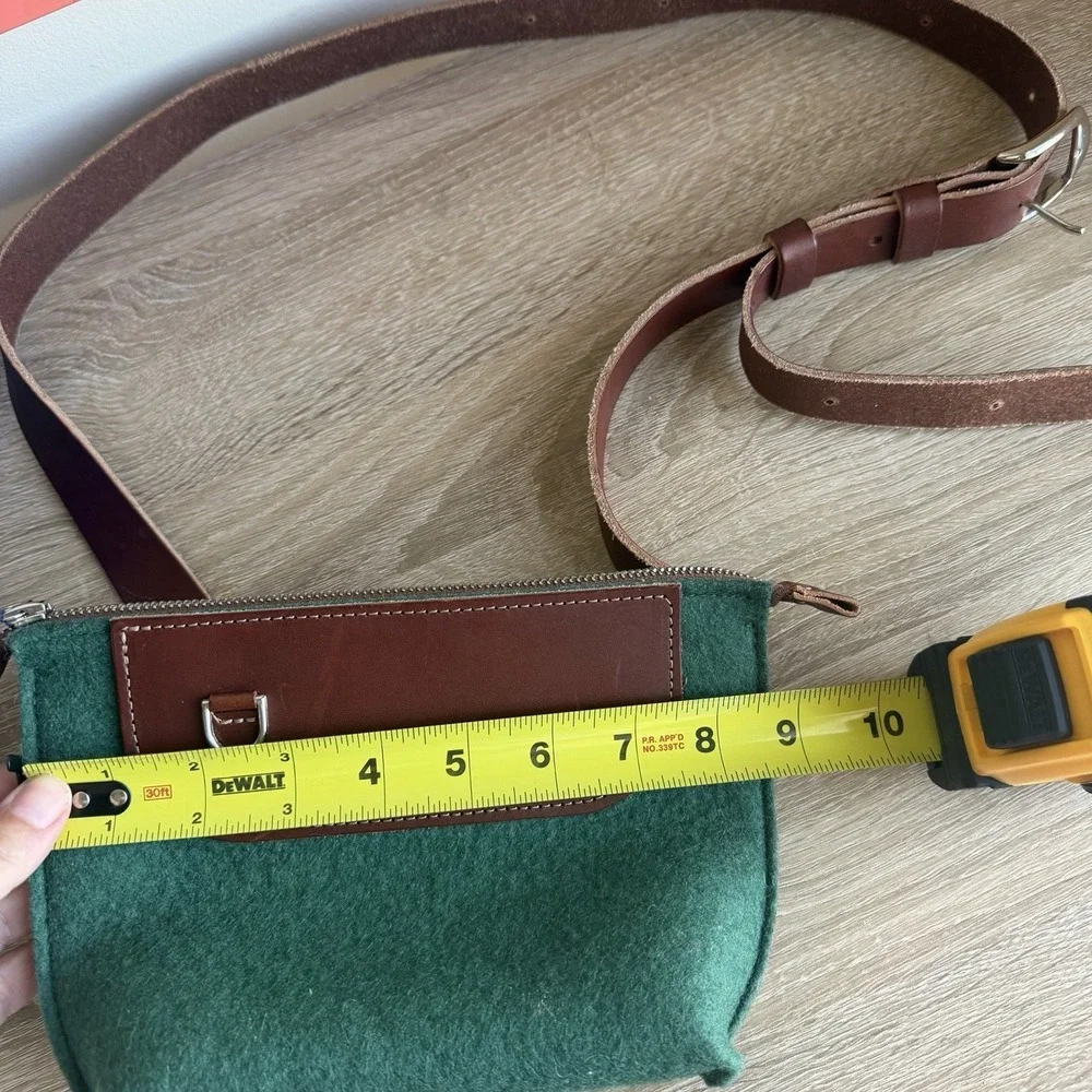 HejLov Narvajo 100% Merino Wool Boya Sling Bag | Green Brown Retail $165 Classic
